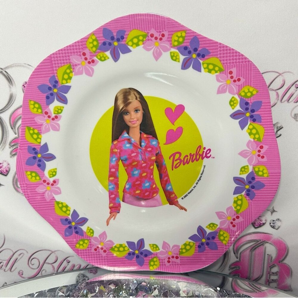 Barbie plate 2002 y2k flower shaped plastic pink green purple rare dinner 🍽️